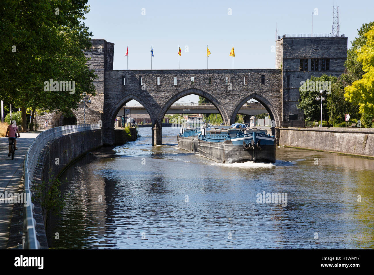 Le 13e siècle pont de l'Escaut (Pont des trous), Tournai, Belgique Banque D'Images