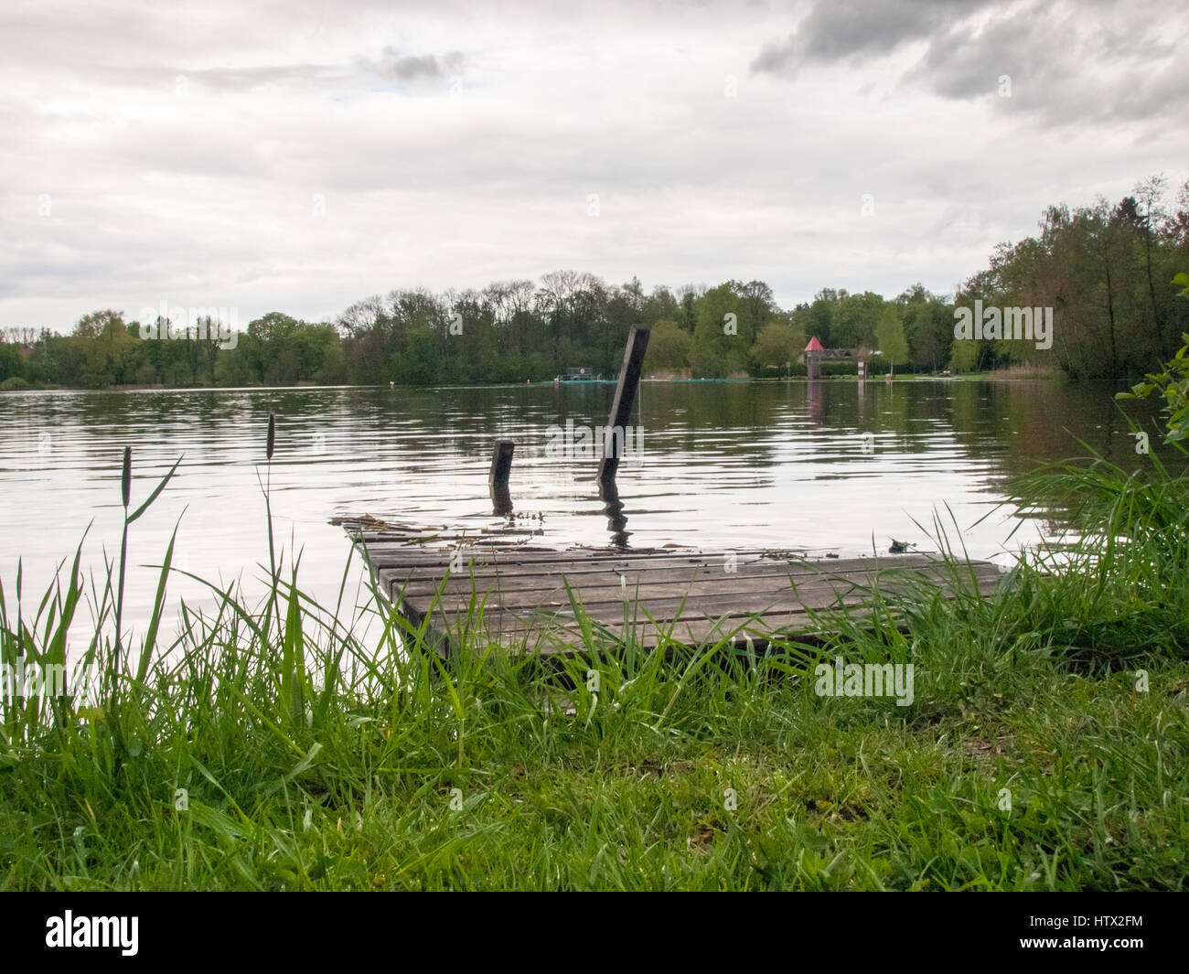 Bad Waldsee, Allemagne : City lake niché dans le parc Banque D'Images