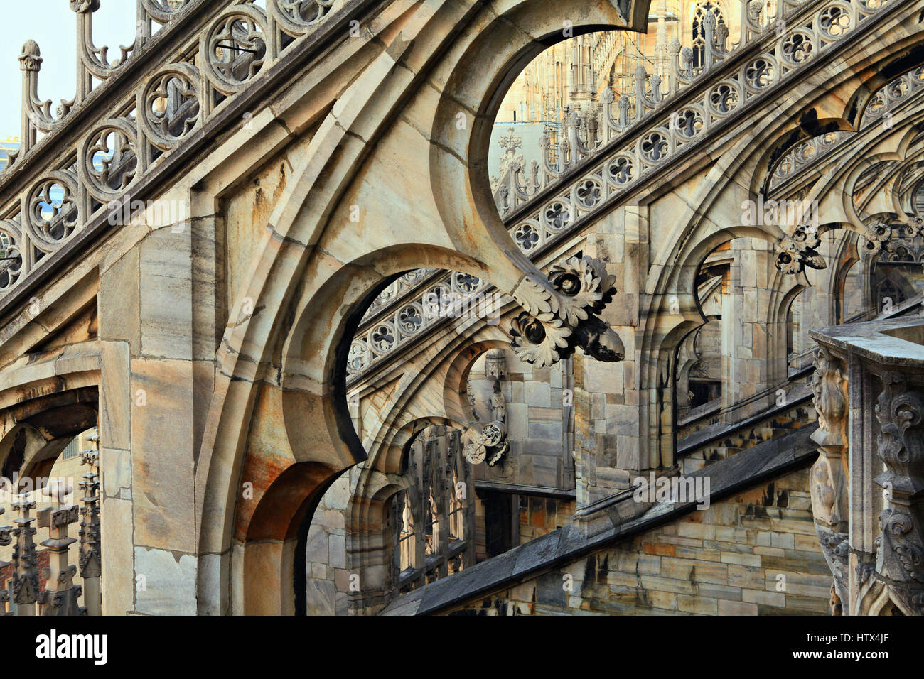Détails architecturaux de Duomo,toit cathédrale de Milan. Banque D'Images