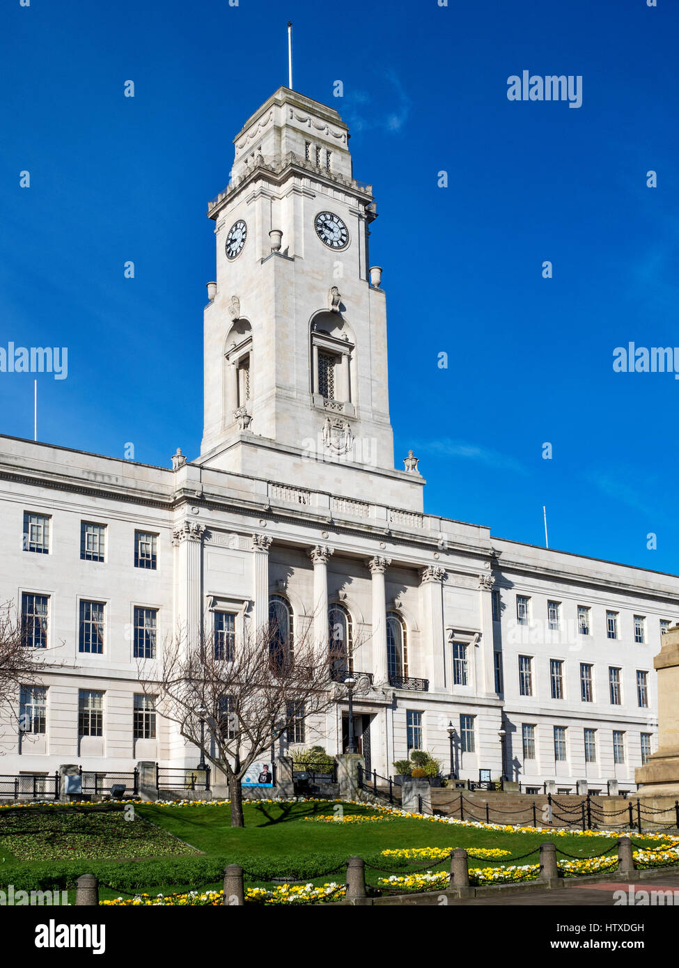 Le Portland Stone Town Hall Building à Barnsley au printemps dans le sud du Yorkshire en Angleterre Banque D'Images