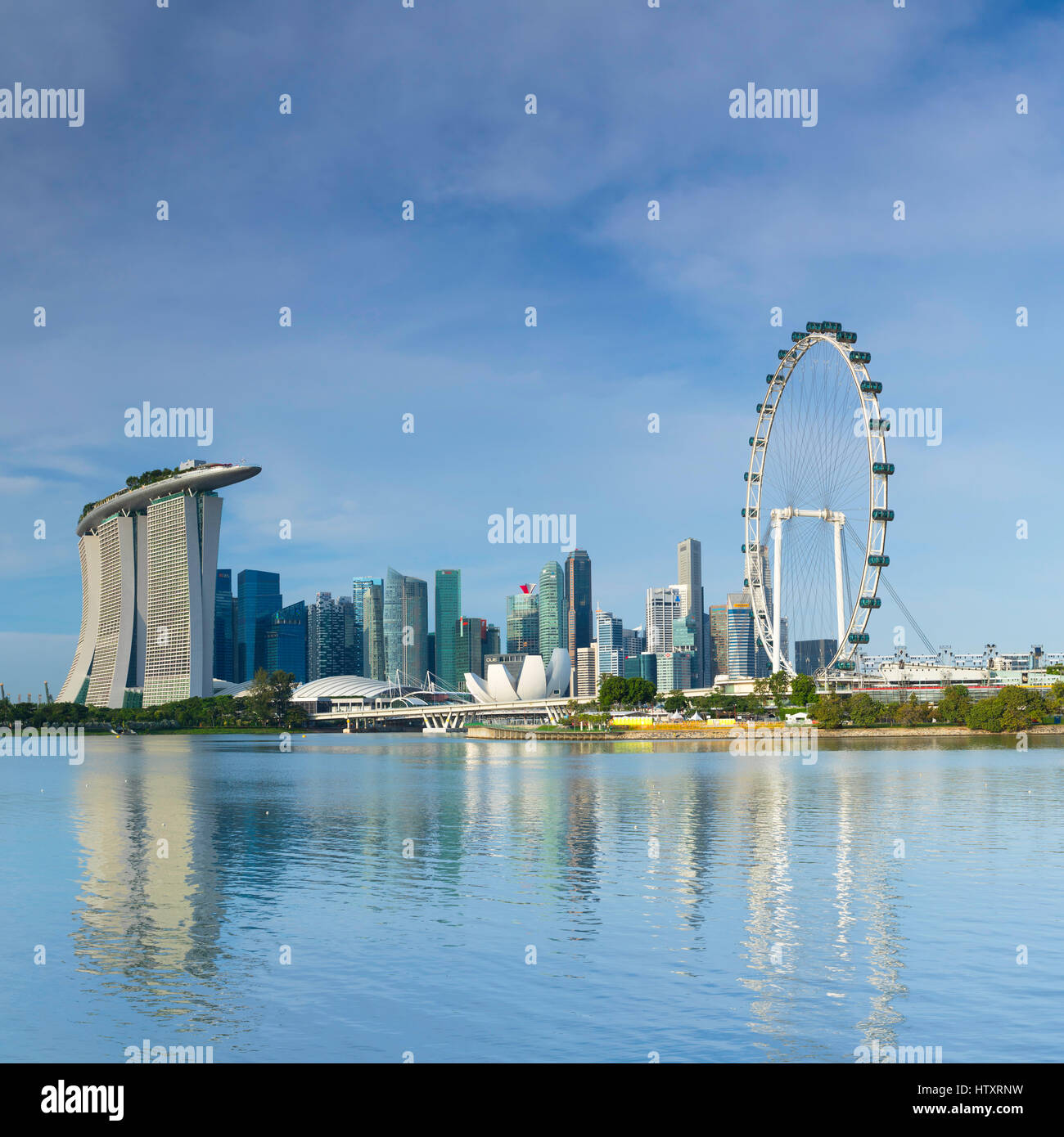 Vue de la Singapore Flyer, jardins de la baie et de la Marina Bay Sands Hotel, Singapore Banque D'Images