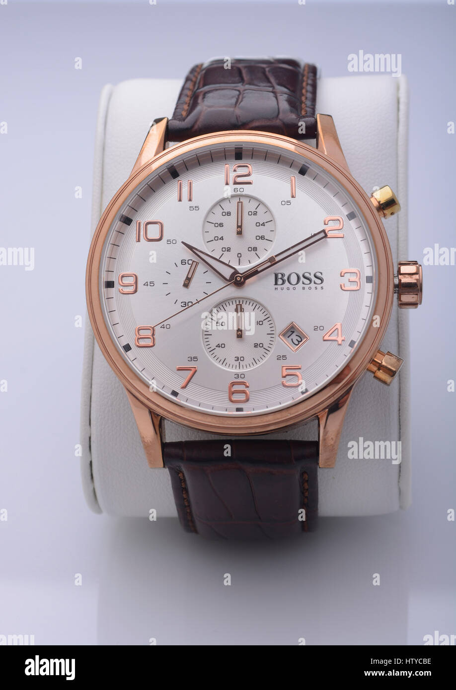 Superbe montre en or rose avec des lanières de cuir Banque D'Images