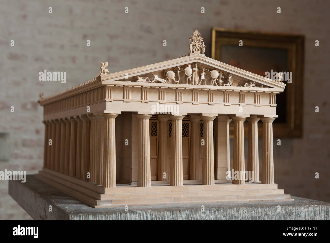 Maquette du temple d'Aphaia sur l'île d'Aegina affiché dans le Musée Glyptothèque de Munich, Bavière, Allemagne. Banque D'Images