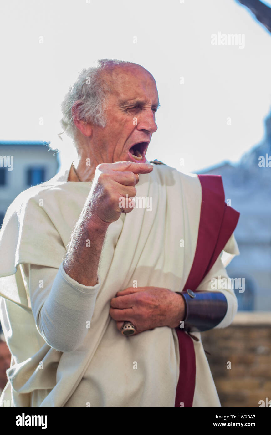 Reconstitution de la "Ides de Mars", la "mise à mort, par certains sénateurs romains, de Caius Julius Caesar. Aidé par son fils Brutus. Qui a eu lieu sur la colline de l'Aventin. Banque D'Images