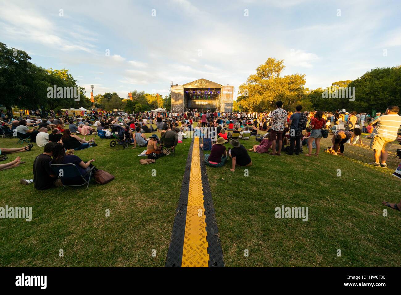 Adélaïde, Australie du Sud, Australie. 10 Mar, 2017. Les foules au Womadelaide 2017 Music Festival qui a eu lieu entre 10 - 13 mars 2017 à Adélaïde, Australie du Sud Crédit : Gary Francis/ZUMA/Alamy Fil Live News Banque D'Images Adélaïde, Australie du Sud, Australie. 10 Mar, 2017. Les foules au Womadelaide 2017 Music Festival qui a eu lieu entre 10 - 13 mars 2017 à Adélaïde, Australie du Sud Crédit : Gary Francis/ZUMA/Alamy Fil Live News Banque D'Images