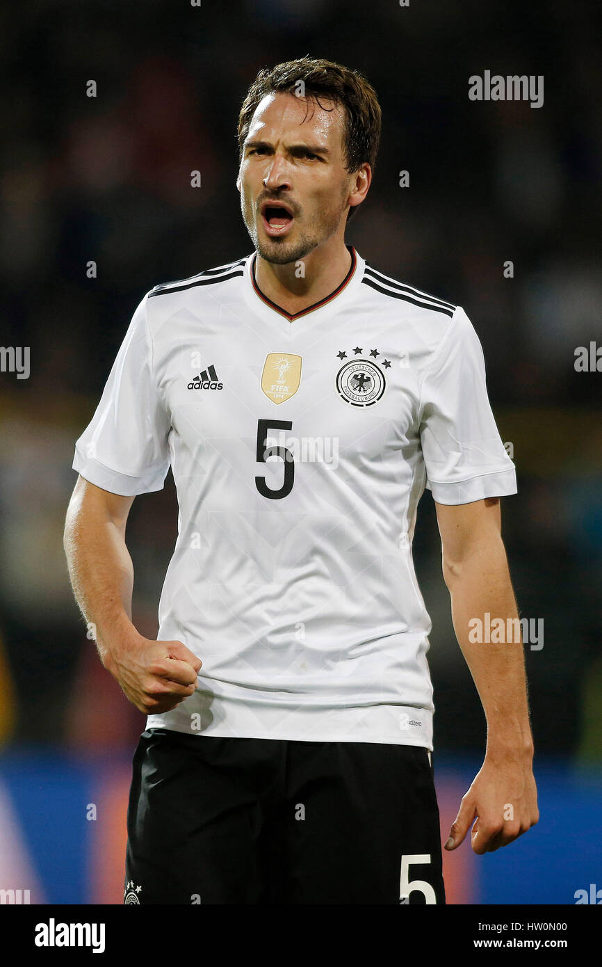 Dortmund, Allemagne. 22 mars 2017. Match amical de football entre l'Allemagne et l'Angleterre à Dortmund Allemagne le 22 mars 2017, Mats HUMMELS -GER- Crédit : norbert schmidt/Alamy Live News Banque D'Images