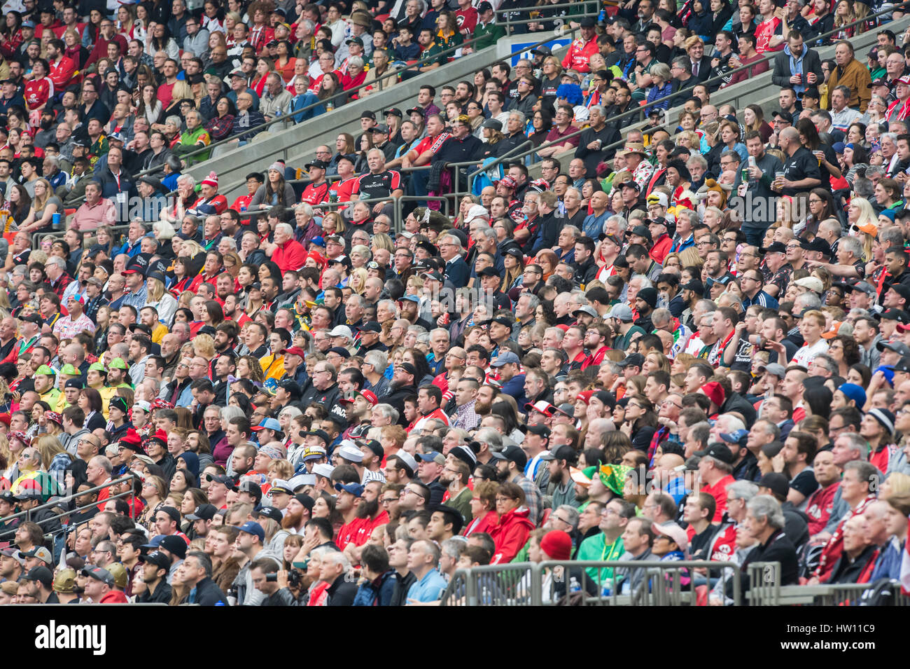 Sport rugby Fans à l'intérieur d'un stade couvert. Banque D'Images