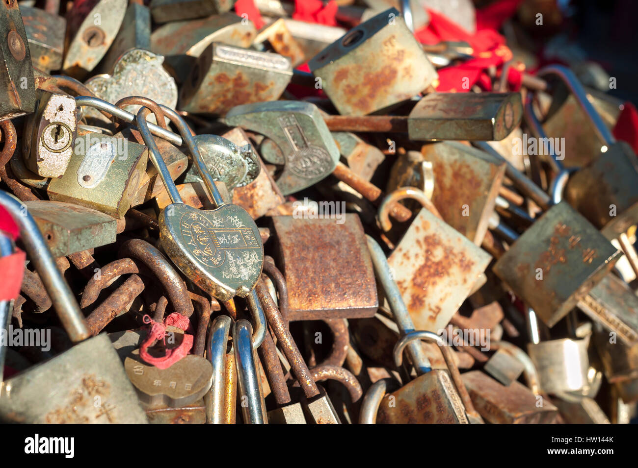 L'amour des verrous sur montagne taishan, en Chine Banque D'Images