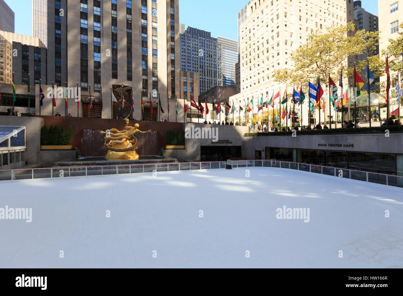 USA, New York, New York, Manhattan, Rockefeller Center, patinoire Banque D'Images
