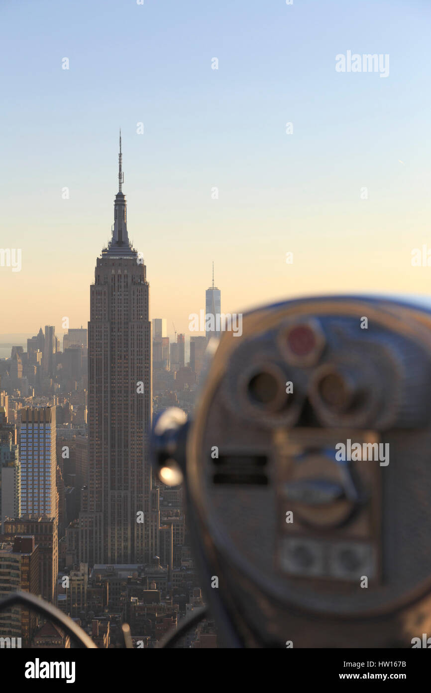 USA, New York, Manhattan, l'Observatoire Top of the Rock, Midtown Manhattan et Empire State Building Banque D'Images