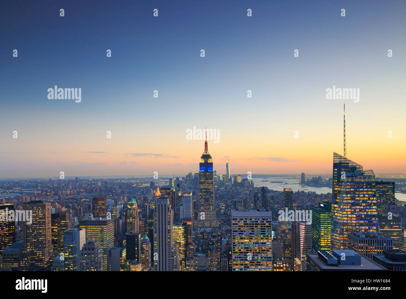 USA, New York, Manhattan, l'Observatoire Top of the Rock, Midtown Manhattan et Empire State Building Banque D'Images