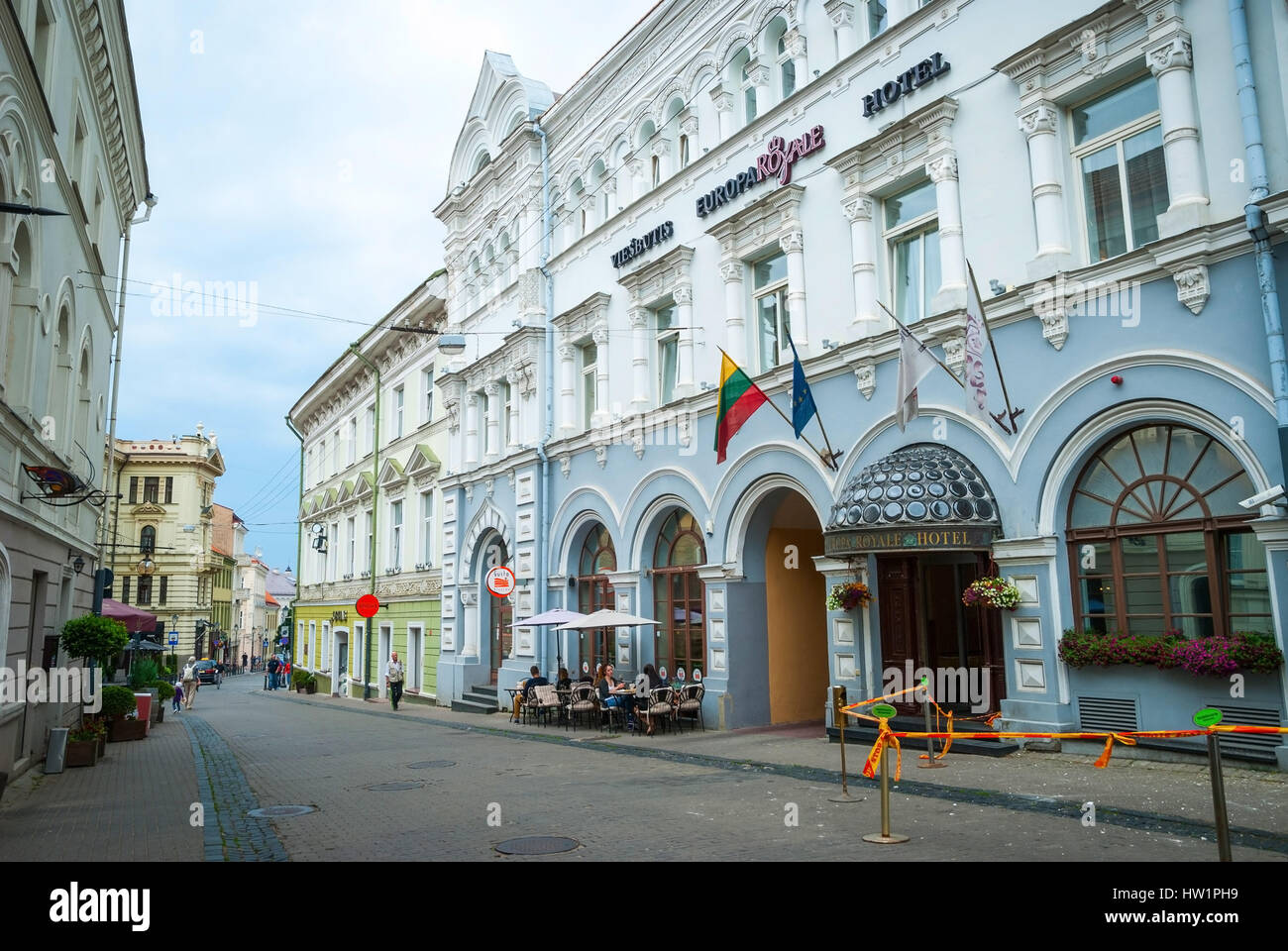 VILNIUS, LITUANIE - 8 juillet : extérieur du bâtiment de l'hôtel bleu et blanc, dans la vieille ville de Vilnius. Juillet 205. Banque D'Images