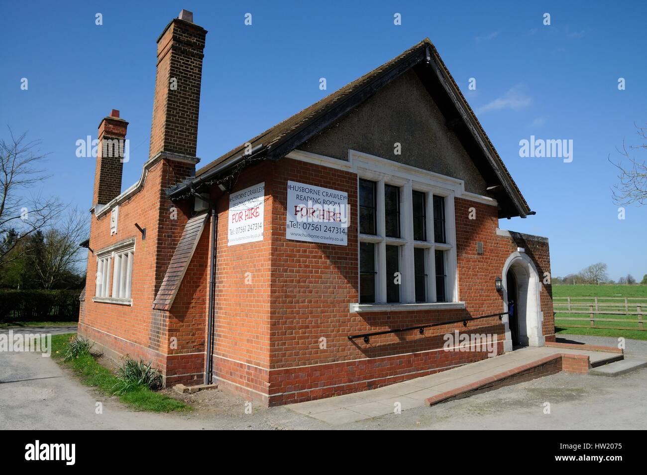 Husborne Crawley Husborne Crawley, Salle de lecture, Bedfordshire, porte la date de 1894. La salle de lecture est un attrayant et distinctif. Banque D'Images