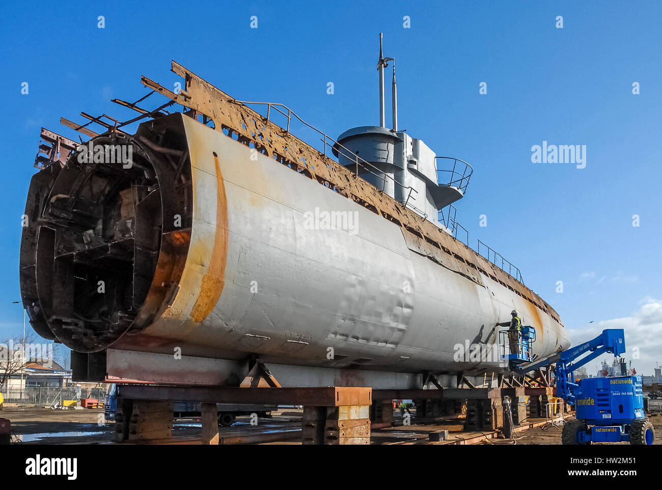 Sous-marin U 534 Merseytravel est coupé en morceaux à Birkenhead docks. Il est maintenant un affichage statique au terminal de ferries de Woodside à Birkenhead. Banque D'Images