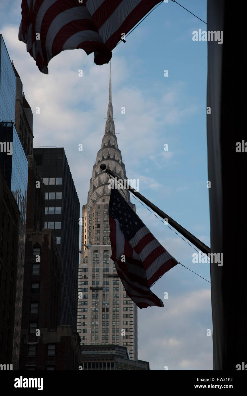 USA, New York, Manhattan, l'Observatoire Top of the Rock et de l'Empire State Building Banque D'Images
