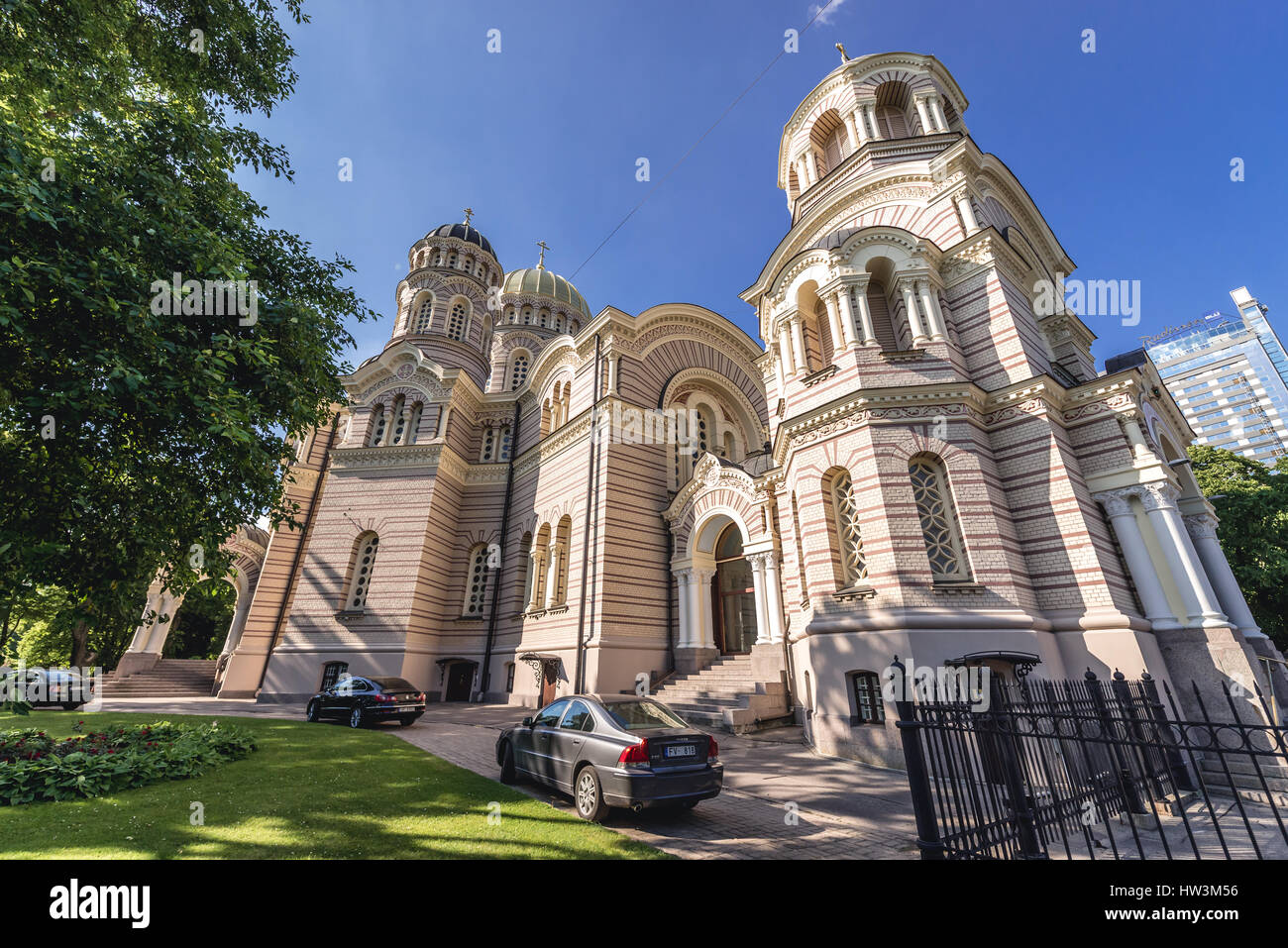 19e siècle de style néo-byzantin Cathédrale Orthodoxe Nativité du Christ situé dans le parc de l'Esplanade à Riga, capitale de la République de Lettonie Banque D'Images