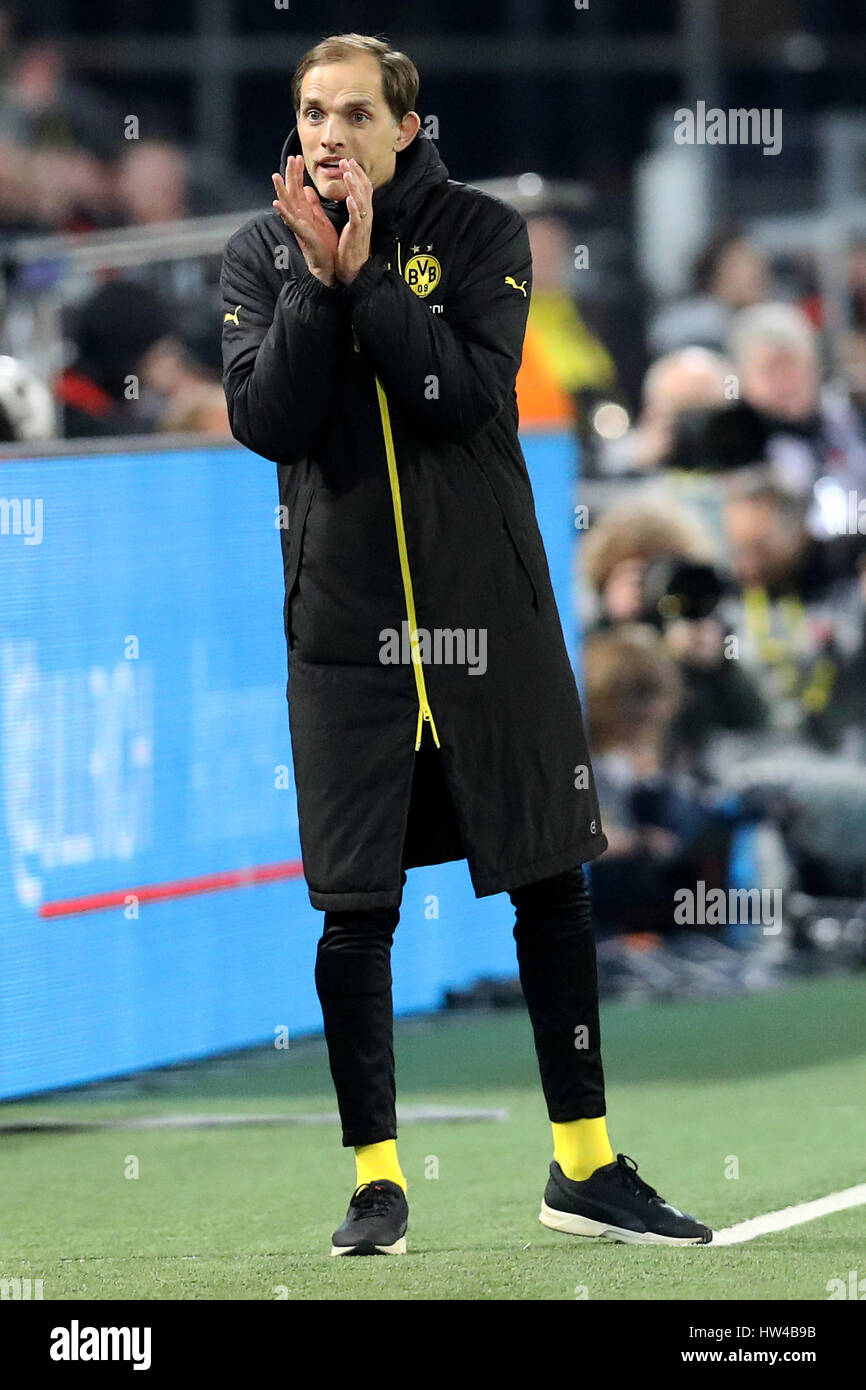 Dortmund. Mar 17, 2017. Entraîneur de Dortmund Thomas Tuchel réagit au cours de la Bundesliga match de foot entre Borussia Dortmund et FC Ingolstadt au Signal Iduna Park de Dortmund, Allemagne le 17 mars 2017. Credit : Joachim Bywaletz/Xinhua/Alamy Live News Banque D'Images