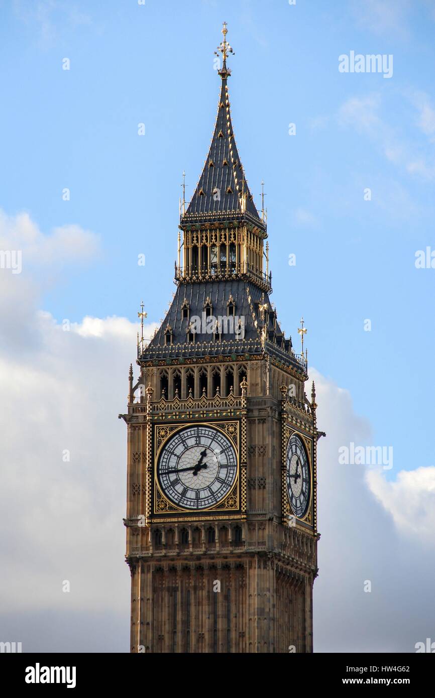 UK : Big Ben (Elizabeth Tower) à la ville de Westminster, Londres. Photo de 11. Janvier 2014. Dans le monde d'utilisation | Banque D'Images