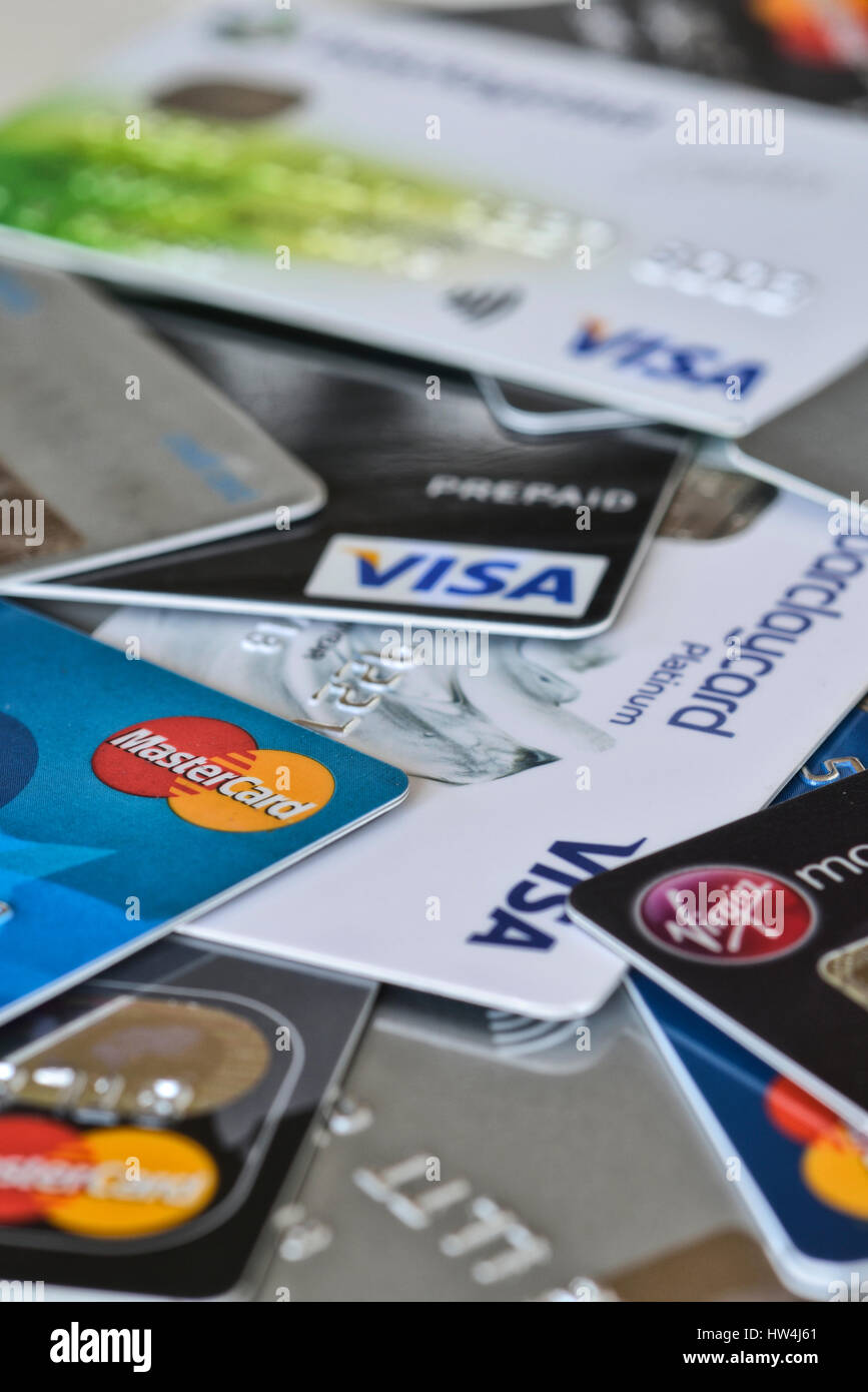Une sélection de cartes de crédit. La Grande-Bretagne, Royaume-Uni Banque D'Images