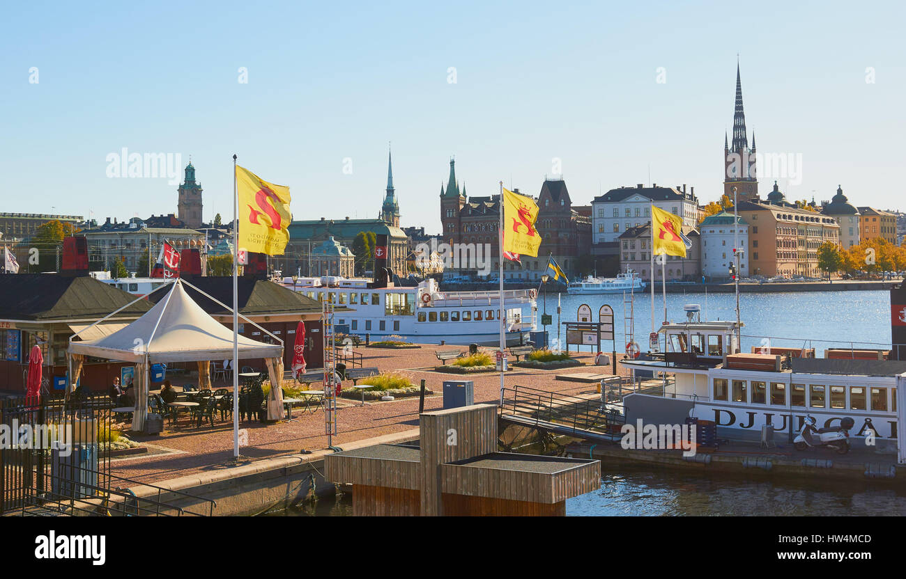 Sites touristiques de Stockholm bateaux amarrés sur front de Kungsholmen, à Stockholm, Suède, Scandinavie Banque D'Images