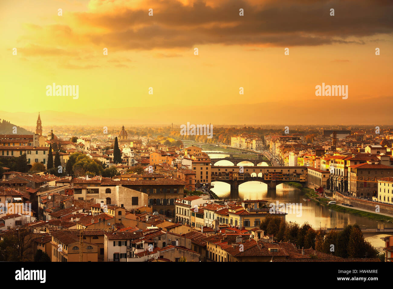Florence ou Firenze coucher de Ponte Vecchio. Vue panoramique de la place Michel-ange park. La toscane, italie Banque D'Images
