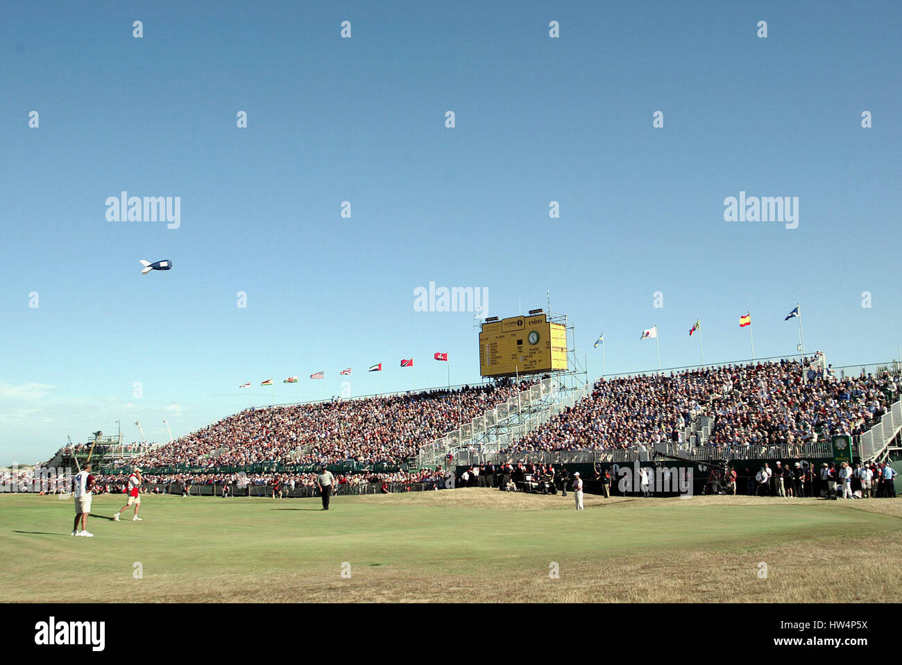 18TH GREEN & LA TRIBUNE ROYALE OUVERTE.ST GEORGE'S ROYAL ST. GEORGE'S SANDWICH KENT 20 Juillet 2003 Banque D'Images