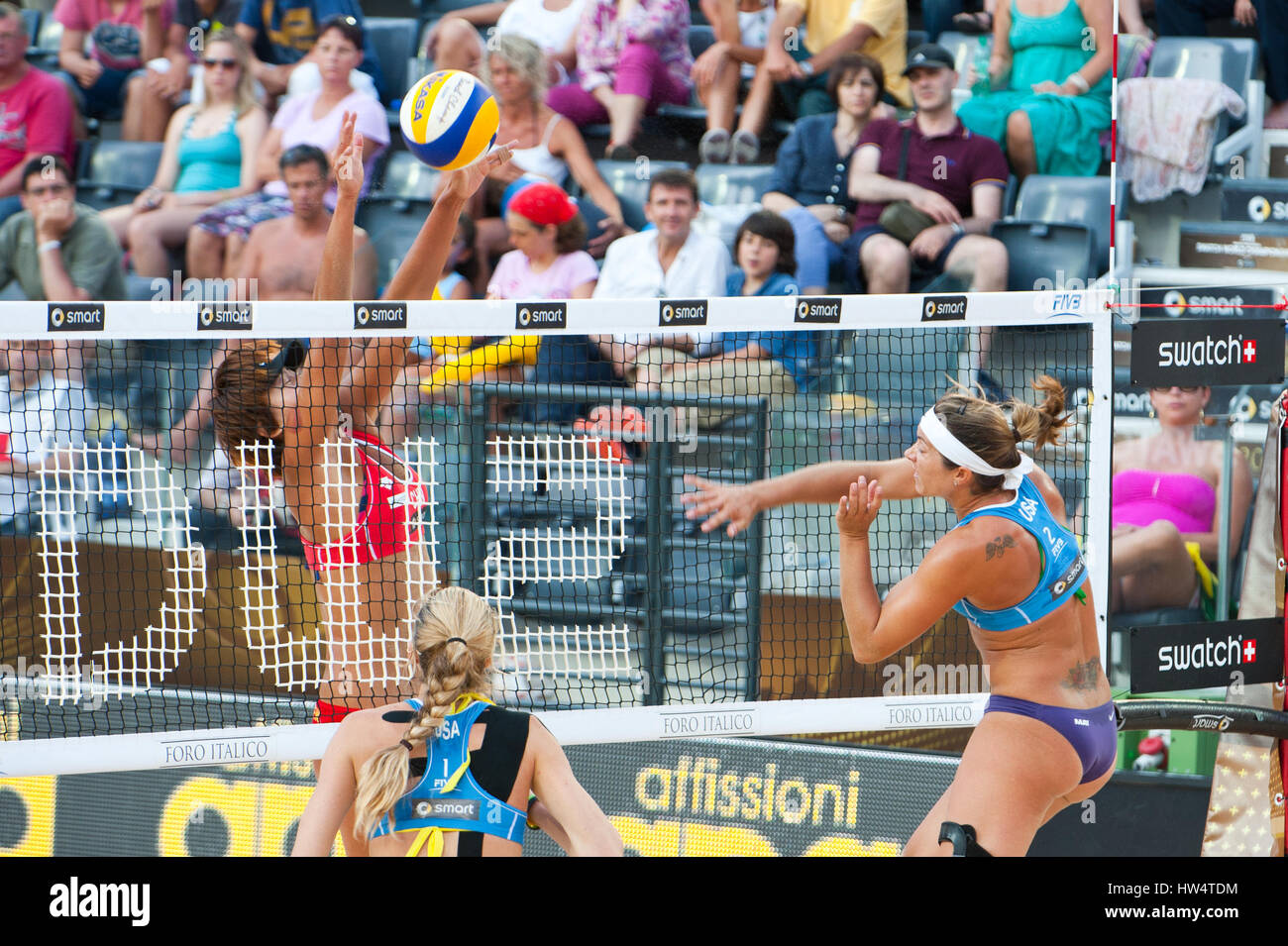 ROME, ITALIE - Le 18 juin 2011. Championnats du monde de volley-ball de plage. Banque D'Images