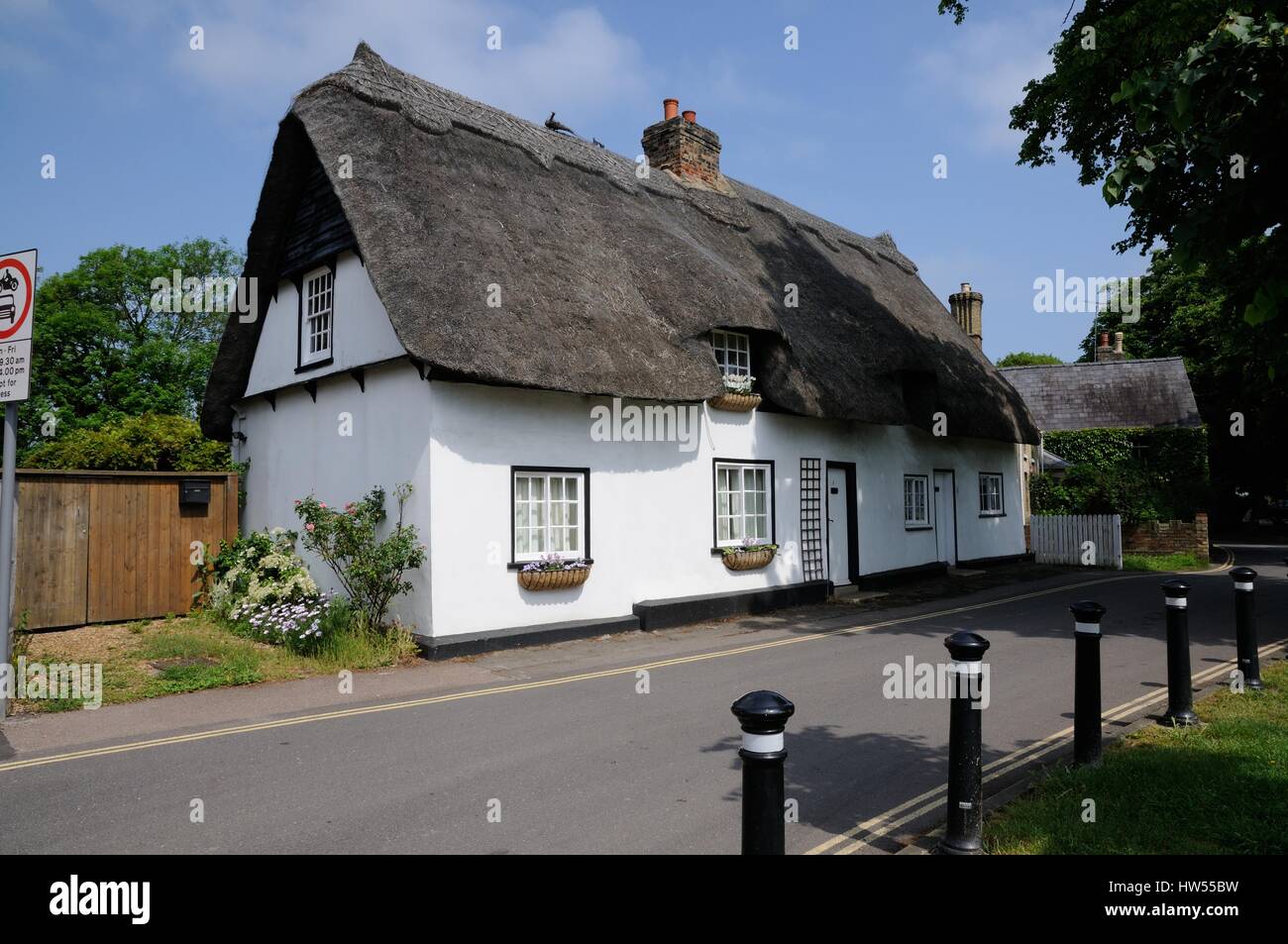 N° 1 Le Livre vert, Histon Cambridgeshire, est l'un des cottages attrayants qui se situent autour de la place du village. Banque D'Images