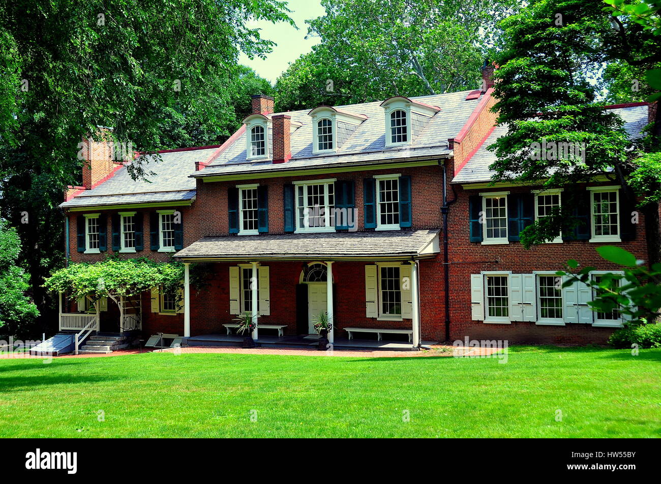 Lancaster, Pennsylvanie - 8 juin 2015 : gouvernement fédéral historique de style manoir Wheatland, accueil de James Buchanan. Le 15e président des États-Unis * Banque D'Images Lancaster, Pennsylvanie - 8 juin 2015 : gouvernement fédéral historique de style manoir Wheatland, accueil de James Buchanan. Le 15e président des États-Unis * Banque D'Images