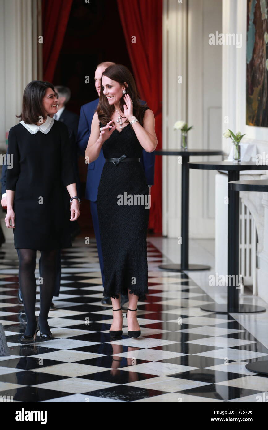 Le duc et la duchesse de Cambridge à une réception à l'ambassade britannique à Paris, lors d'une visite officielle dans la capitale française. Banque D'Images