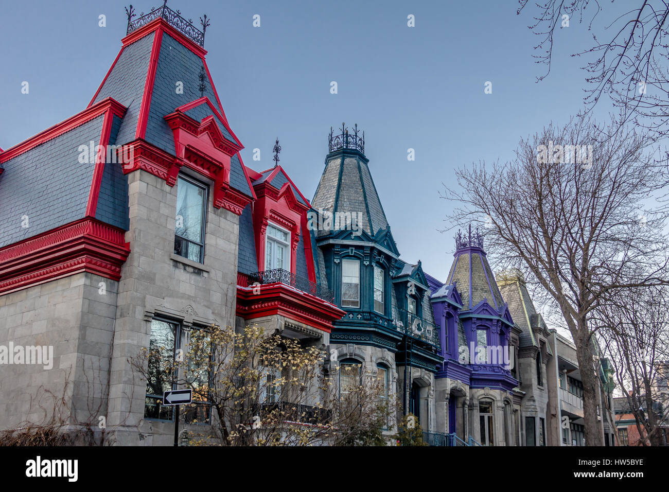 Maisons victoriennes colorées dans Square Saint Louis - Montréal, Québec, Canada Banque D'Images