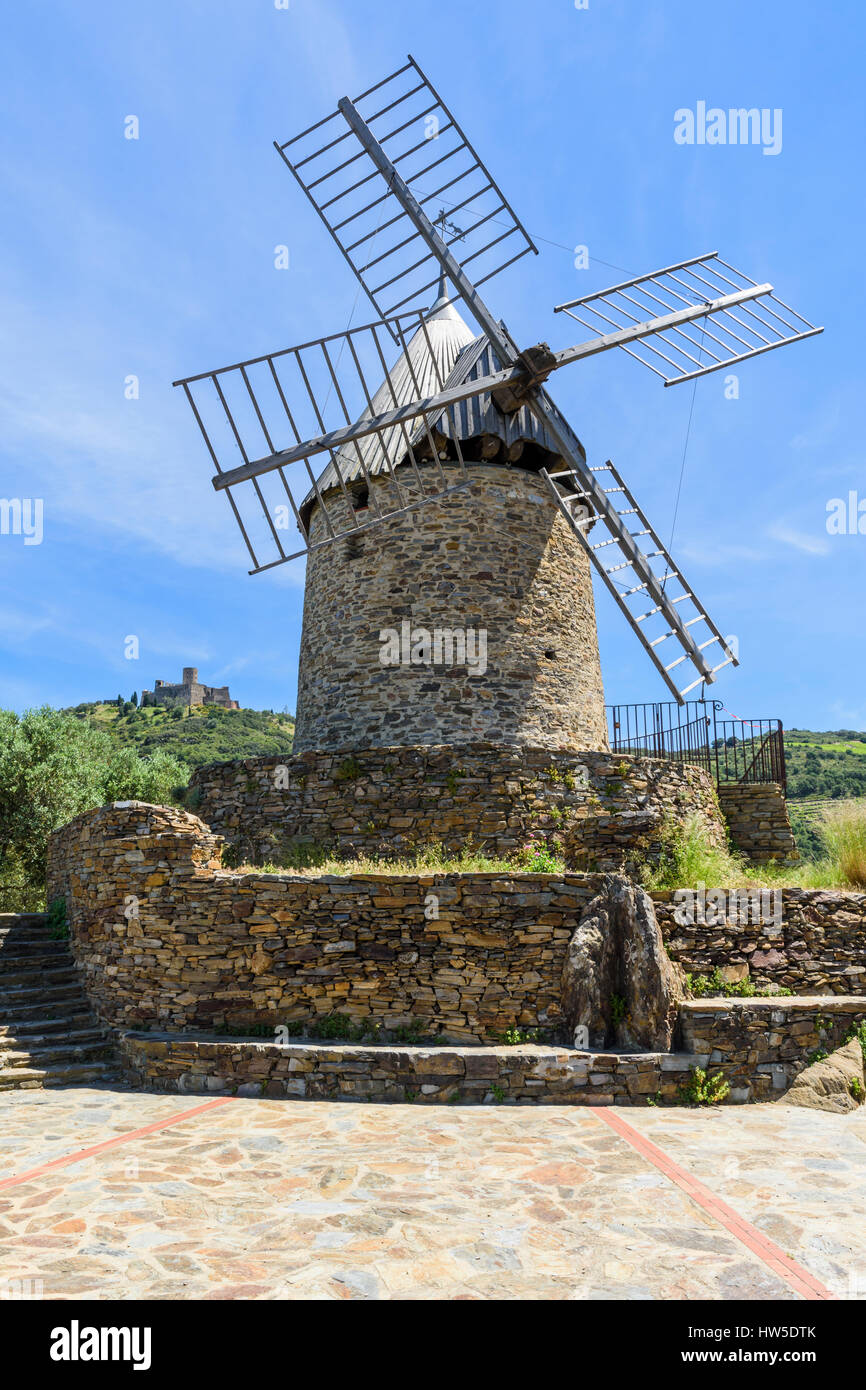 Le moulin à vent restauré, le Moulin de Collioure, Collioure, Côte Vermeille, France Banque D'Images