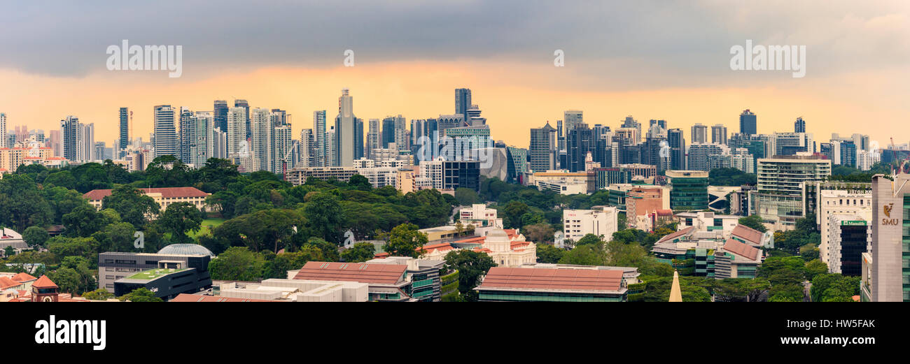 Cityscape coucher de soleil sur la région de Orchard Singapore city skyline Banque D'Images
