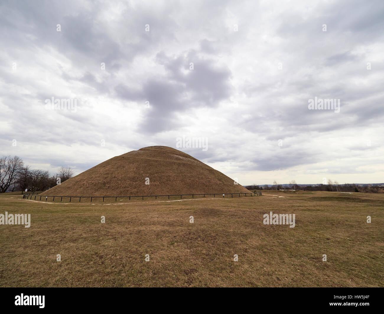 Le tertre Krakus Cracovie ou tumulus situé dans le quartier de Podgórze Pologne Banque D'Images