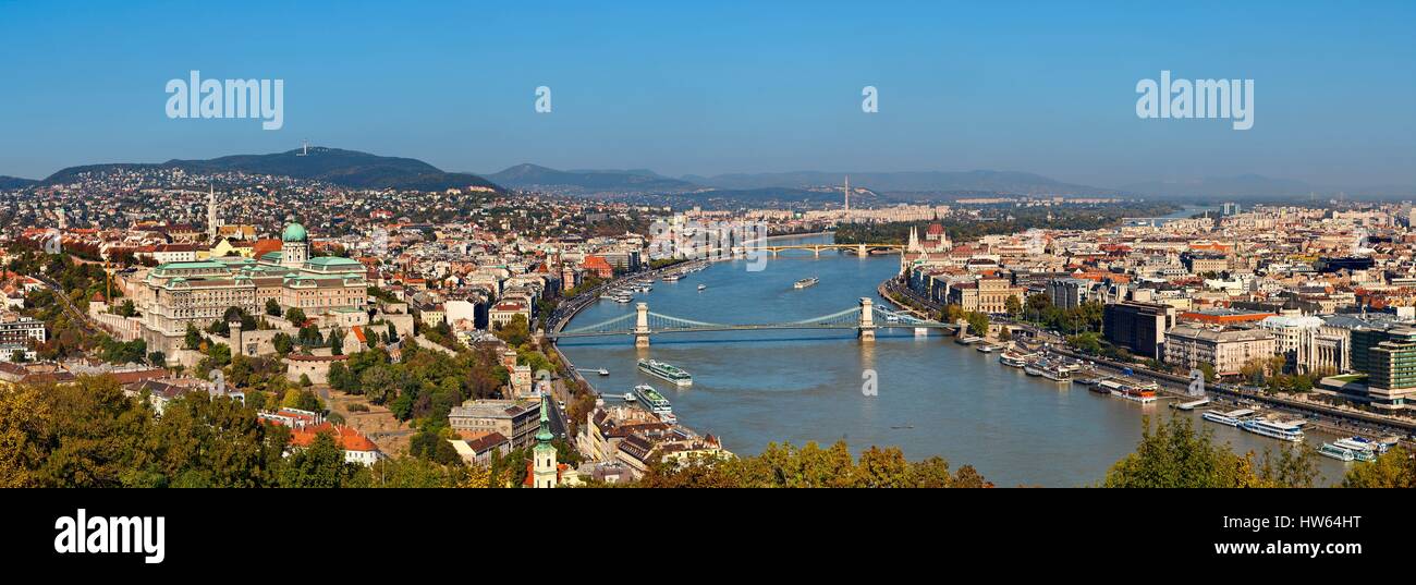 La Hongrie, Budapest, inscrite au Patrimoine Mondial de l'UNESCO, vue panoramique sur Budapest et le Château Banque D'Images