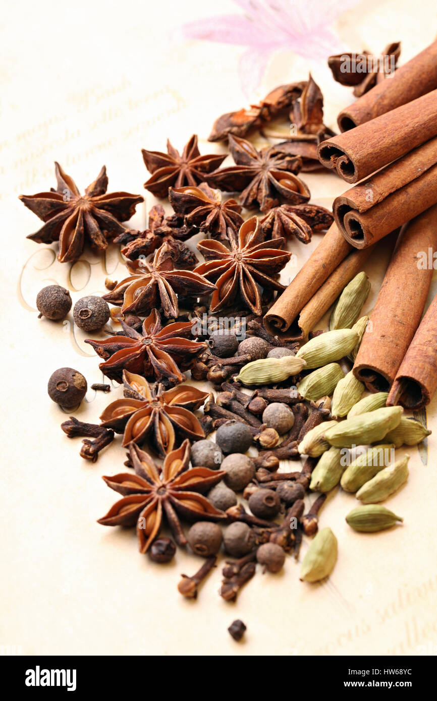 Ajoutez du piquant sur la table. Banque D'Images