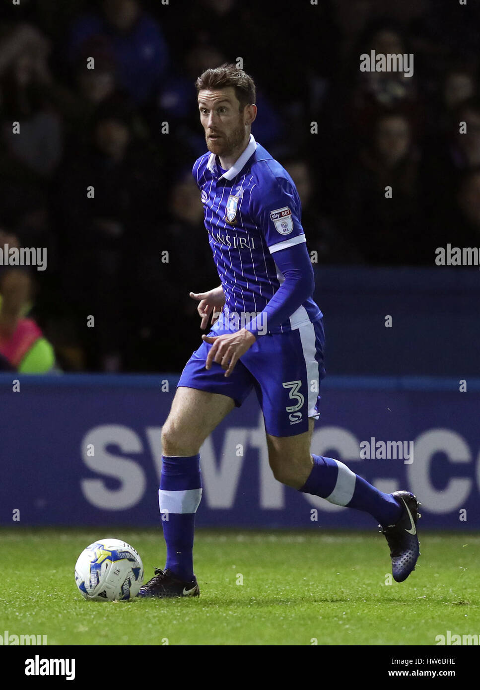 Sheffield Wednesday's David Jones au cours de la Sky Bet match de championnat à Hillsborough, Sheffield. ASSOCIATION DE PRESSE Photo. Photo date : vendredi 17 mars, 2017. Voir l'ACTIVITÉ DE SOCCER histoire Sheff Mercredi crédit photo doit se lire : Simon Cooper/PA Wire. RESTRICTIONS : EDITORIAL N'utilisez que pas d'utilisation non autorisée avec l'audio, vidéo, données, listes de luminaire, club ou la Ligue de logos ou services 'live'. En ligne De-match utilisation limitée à 75 images, aucune émulation. Aucune utilisation de pari, de jeux ou d'un club ou la ligue/dvd publications. Banque D'Images