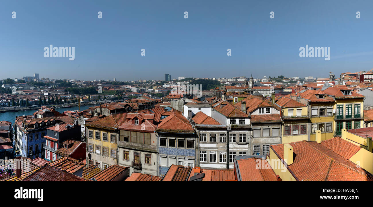 Les toits de la ville de Porto, Portugal Banque D'Images