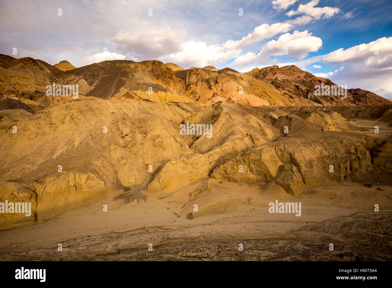 Les gens, les touristes, les visiteurs, les artistes, la palette de l'artiste, les Black Mountains, Death Valley National Park, Death Valley, Californie Banque D'Images