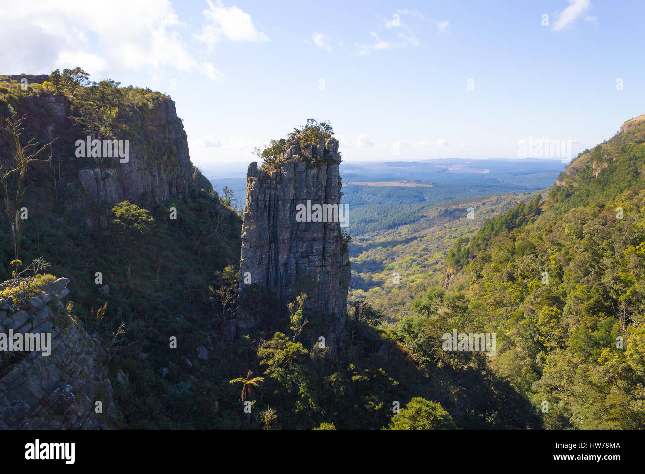 Blyde River Canyon panorama. Le Pinnacle rock, célèbre monument. Paysage d'Afrique du Sud, l'Afrique Banque D'Images