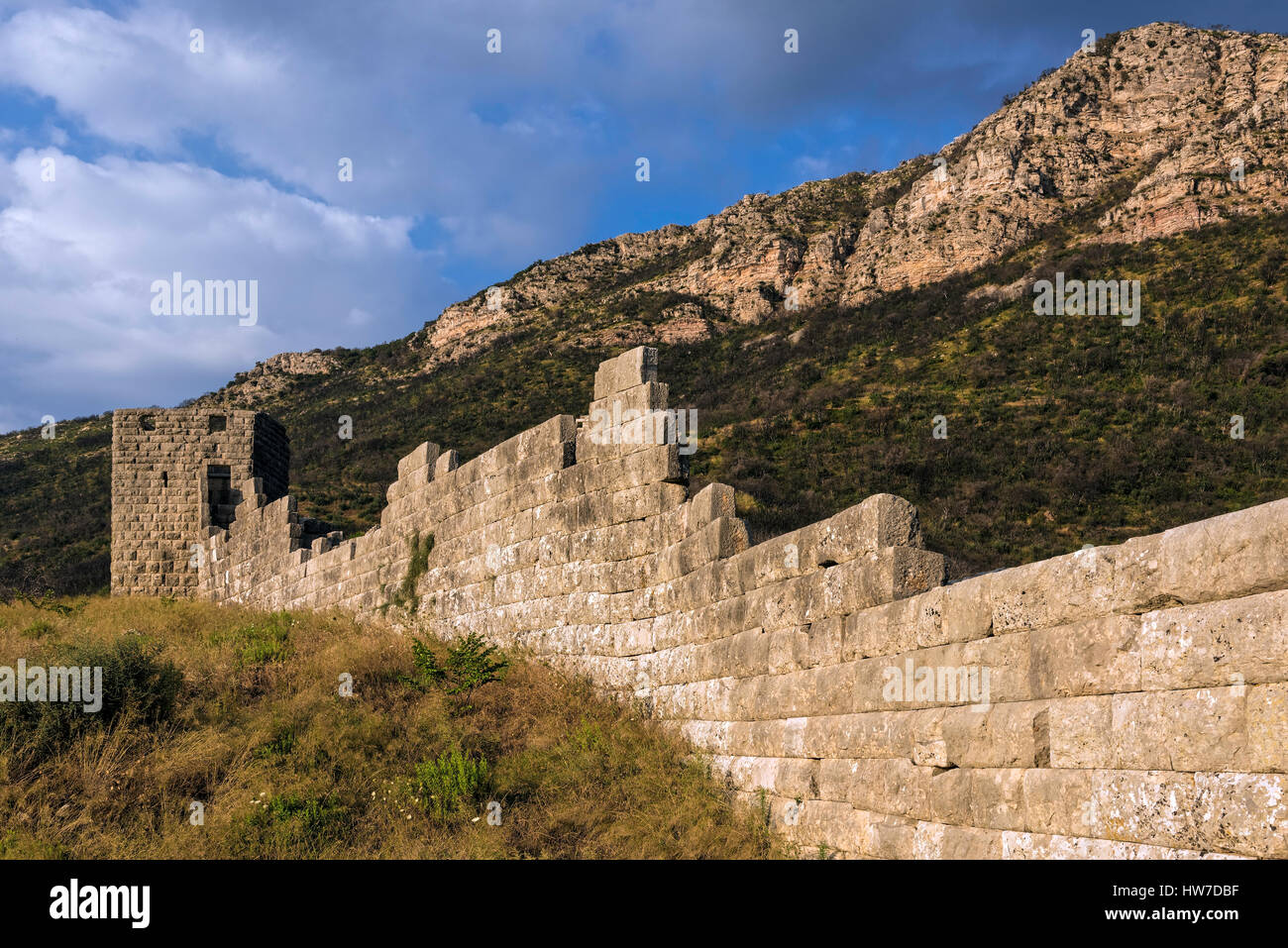Une partie des fortifications dans le site archéologique de l'ancienne Messène dans le Péloponnèse, Grèce Banque D'Images