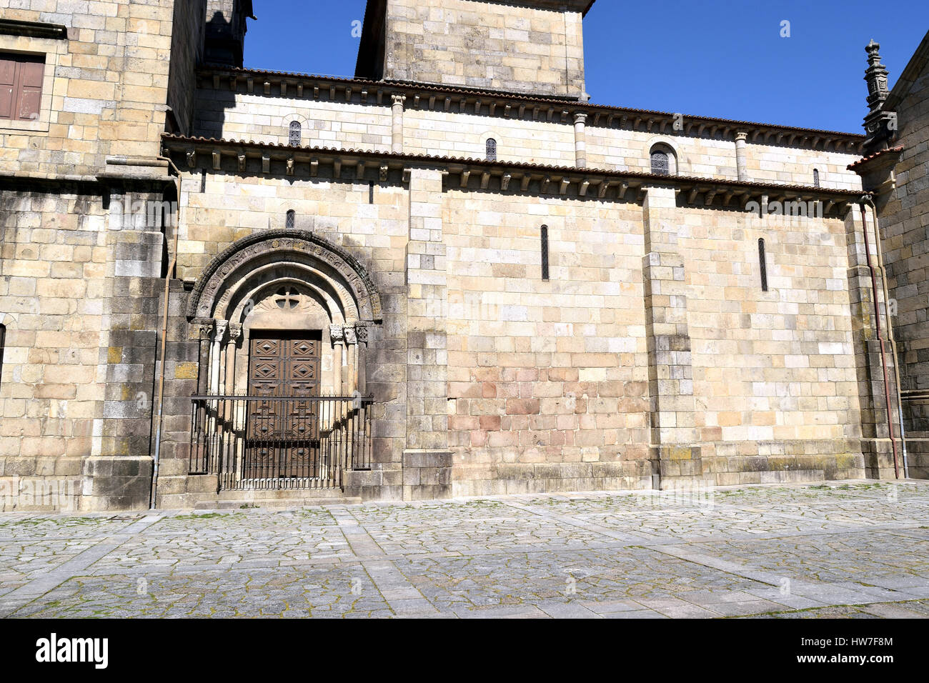 Façade latérale de la cathédrale de Braga Banque D'Images