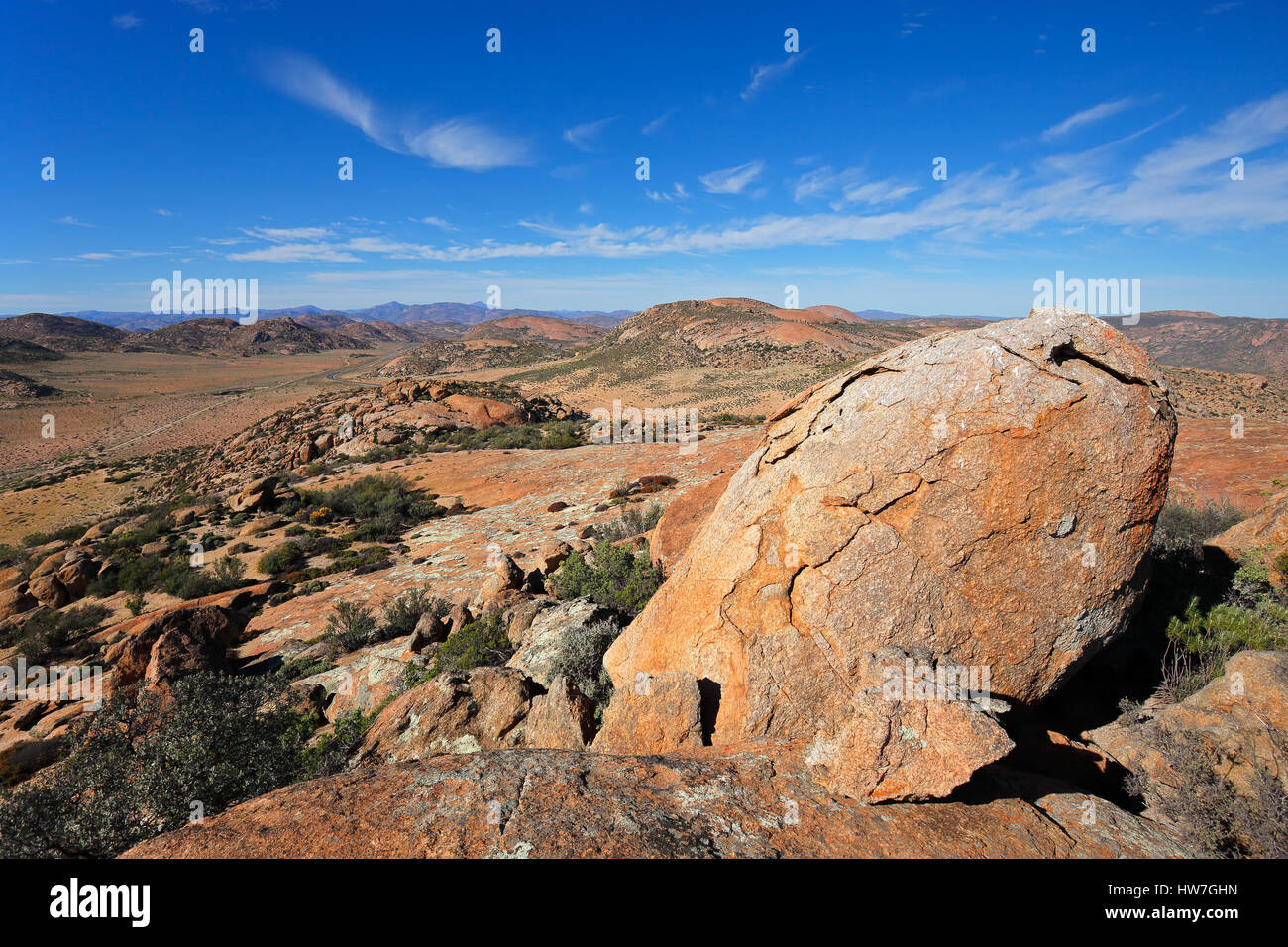 Paysage désertique avec de grands blocs de granite, Northern Cape, Afrique du Sud Banque D'Images