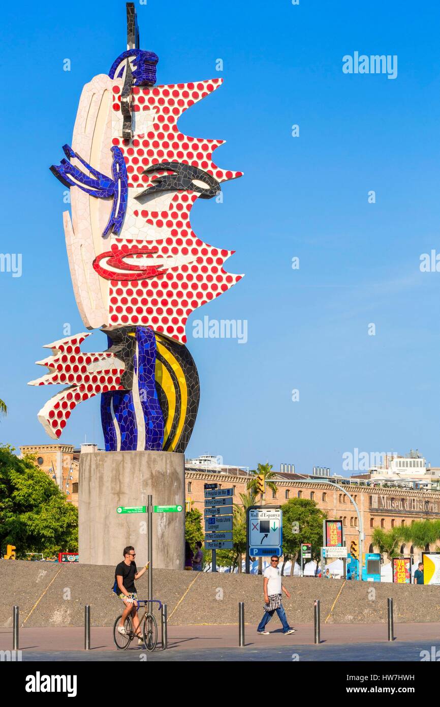 Espagne, Catalogne, Barcelone, Barrio Gotica, Passeig de Colom, sculpture intitulée Le Quartier général de l'artiste américain Roy Lichtenstein et installés pour les Jeux Olympiques de 1992 Banque D'Images