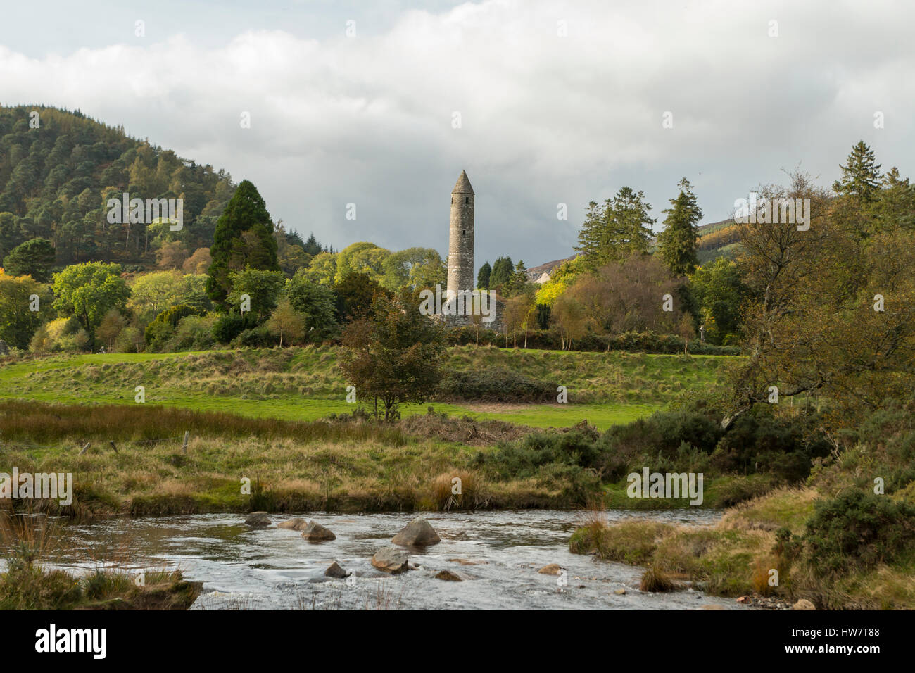 Site Monastique de Glendalough dans le Parc National des Montagnes de Wicklow, en Irlande. Banque D'Images