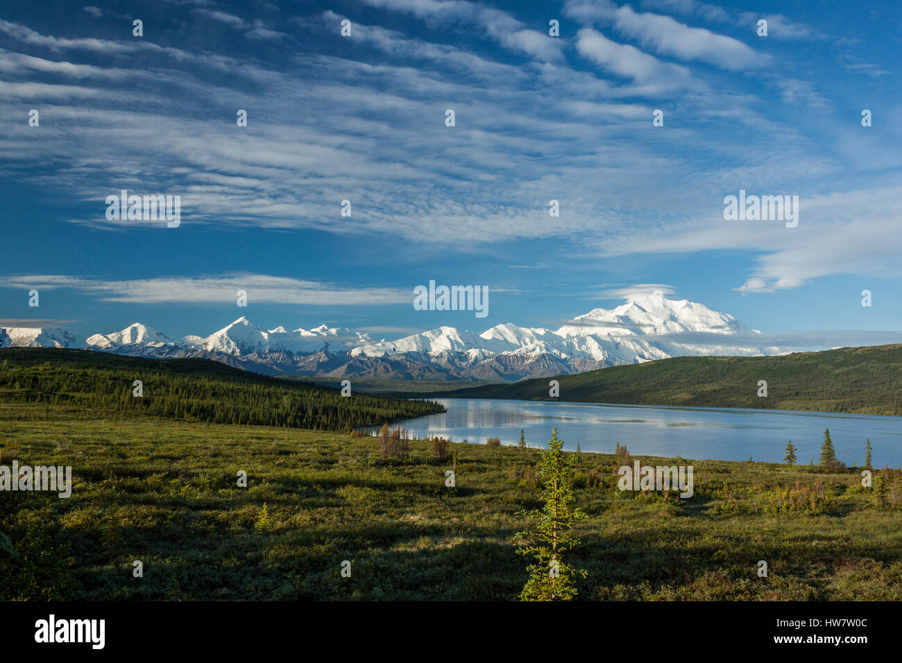 L'Alaska vont de l'étonnant lac, parc national Denali, en Alaska. Banque D'Images