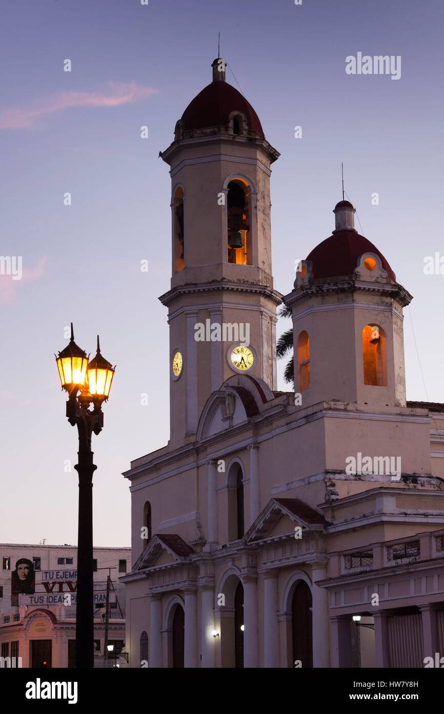 Cuba, Cienfuegos, Cienfuegos Province, Catedral de la Purisma Concepcion de la cathédrale, l'aube Banque D'Images