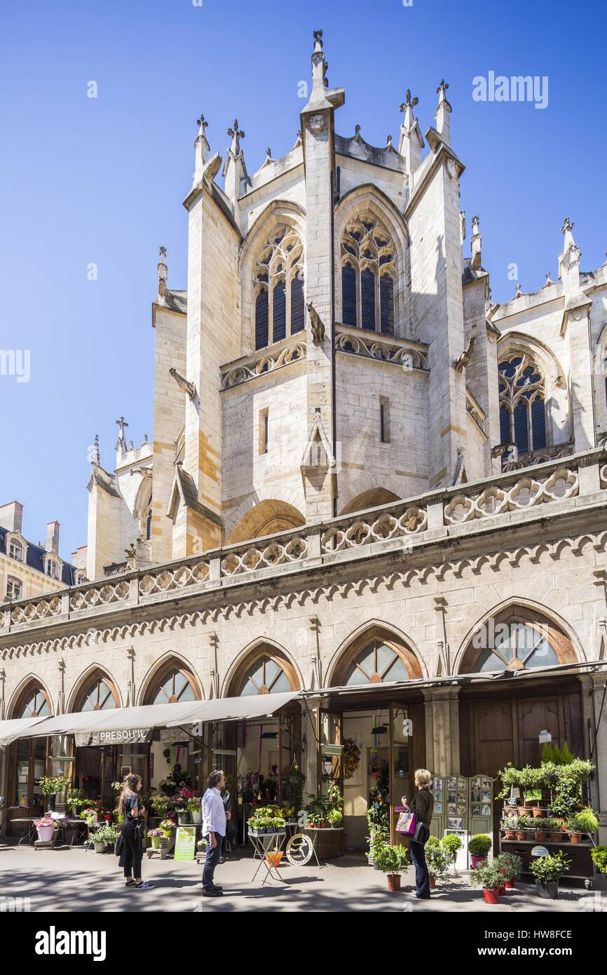 France, Rhône, Lyon, magasin de fleurs sous le lit de l'église Saint-Pierre de la Presqu'île Banque D'Images