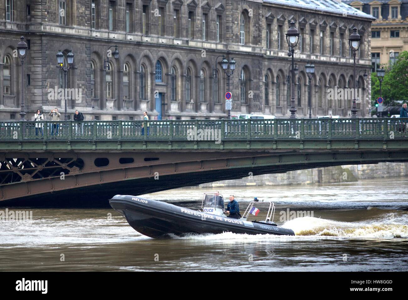 France, Paris, région classée au Patrimoine Mondial de l'UNESCO, l'inondation de la Seine le 3 juin 2016 avec une hauteur près de 5,80m Banque D'Images