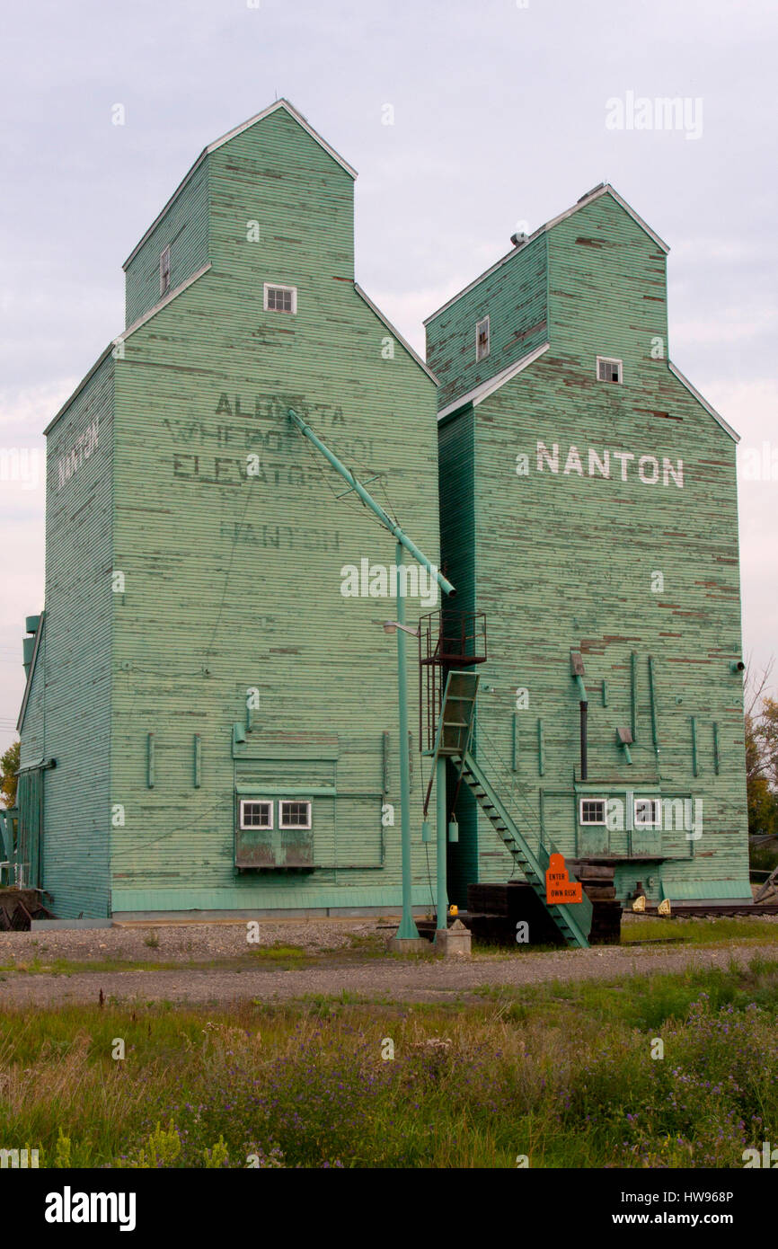 Les silos à Nanton (Alberta), Canada Banque D'Images